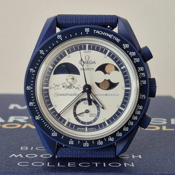 スウォッチ×オメガ スヌーピー MOONSWATCH
